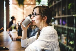 alimentos que pueden manchar los dientes