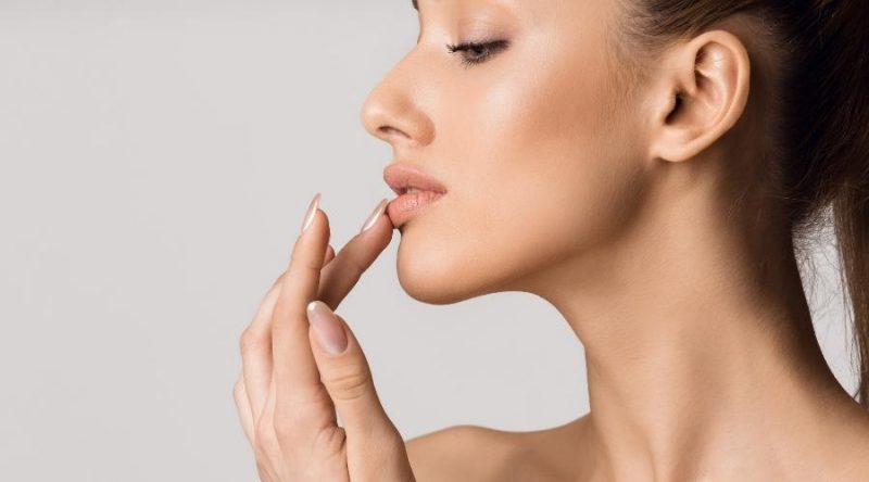 Beneficios del ácido hialurónico en los labios y en el tratamiento de las arrugas faciales