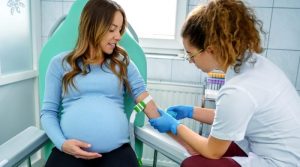 ¿Es posible detectar y prevenir las anomalías genéticas en bebés?