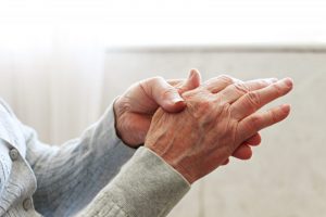 Artrosis vs. artritis: diferencias y opciones de tratamiento