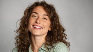 ¿Problemas de encías? Descubre cómo recuperar la estética de tu sonrisa de forma segura